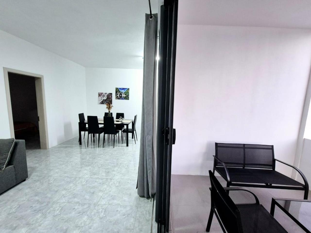 Skyview Apartment- Rooftop Penthouse With Sunset & Sea Views Flic-en-Flacq Dış mekan fotoğraf