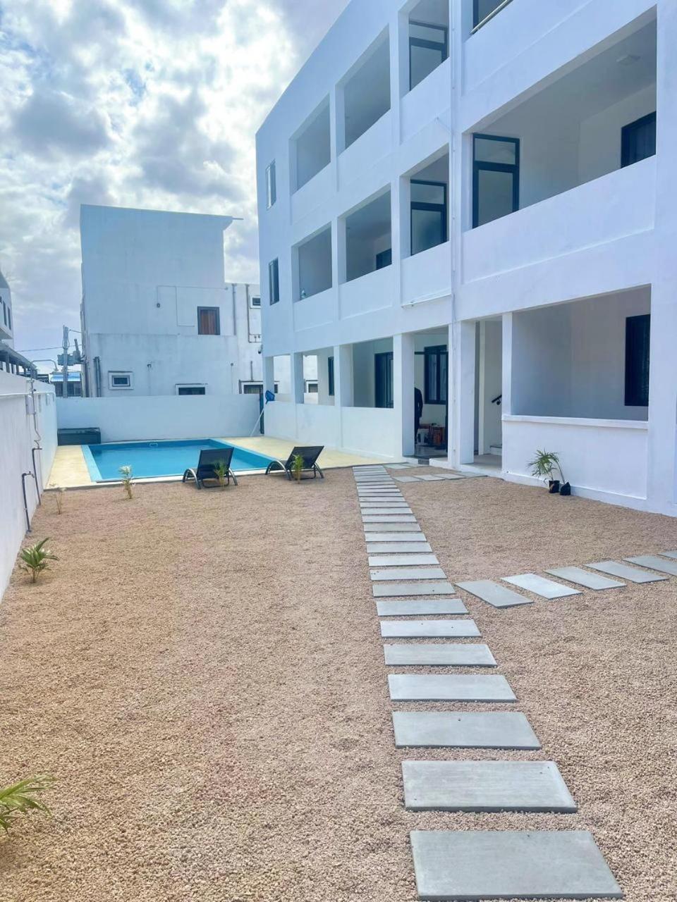 Skyview Apartment- Rooftop Penthouse With Sunset & Sea Views Flic-en-Flacq Dış mekan fotoğraf